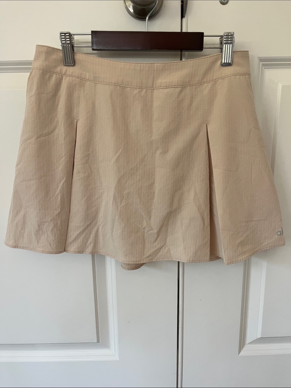 Alo Dreamscape Tennis Skirt Macademia M - Picture 6 of 6